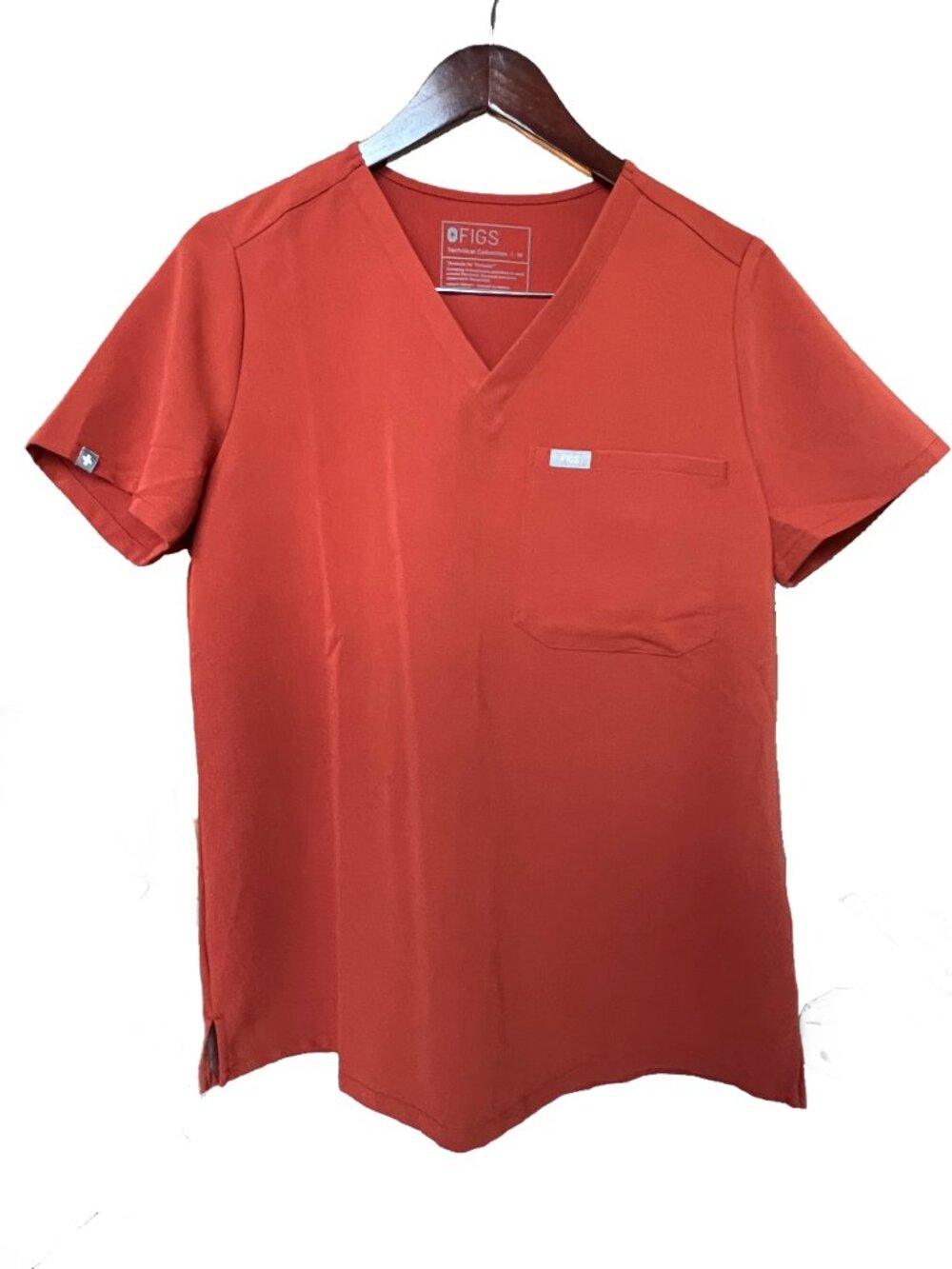 FIGS Auburn Catarina One Pocket Scrub Top Medium